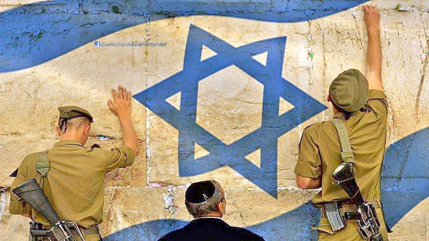Солдат Израиля с флагом