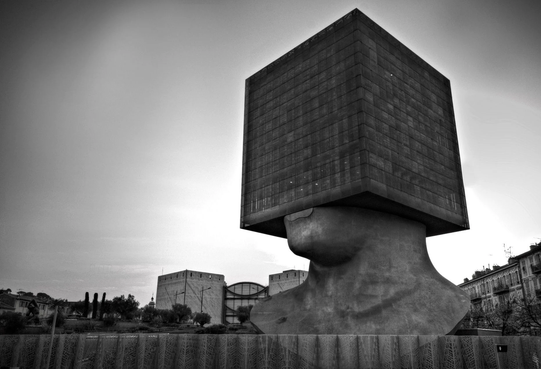 Советский брутализм памятники