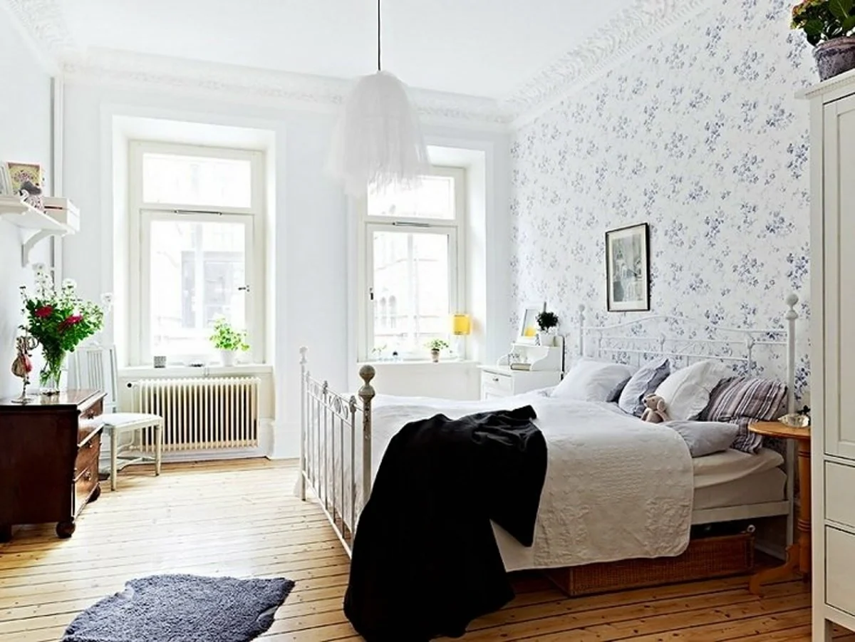 Спальня в стиле скандинавском с цветочком