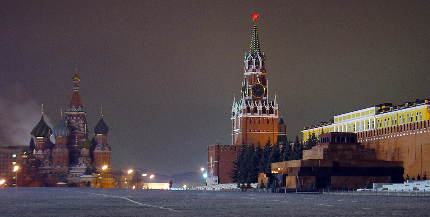 Спасская башня Кремля зимой