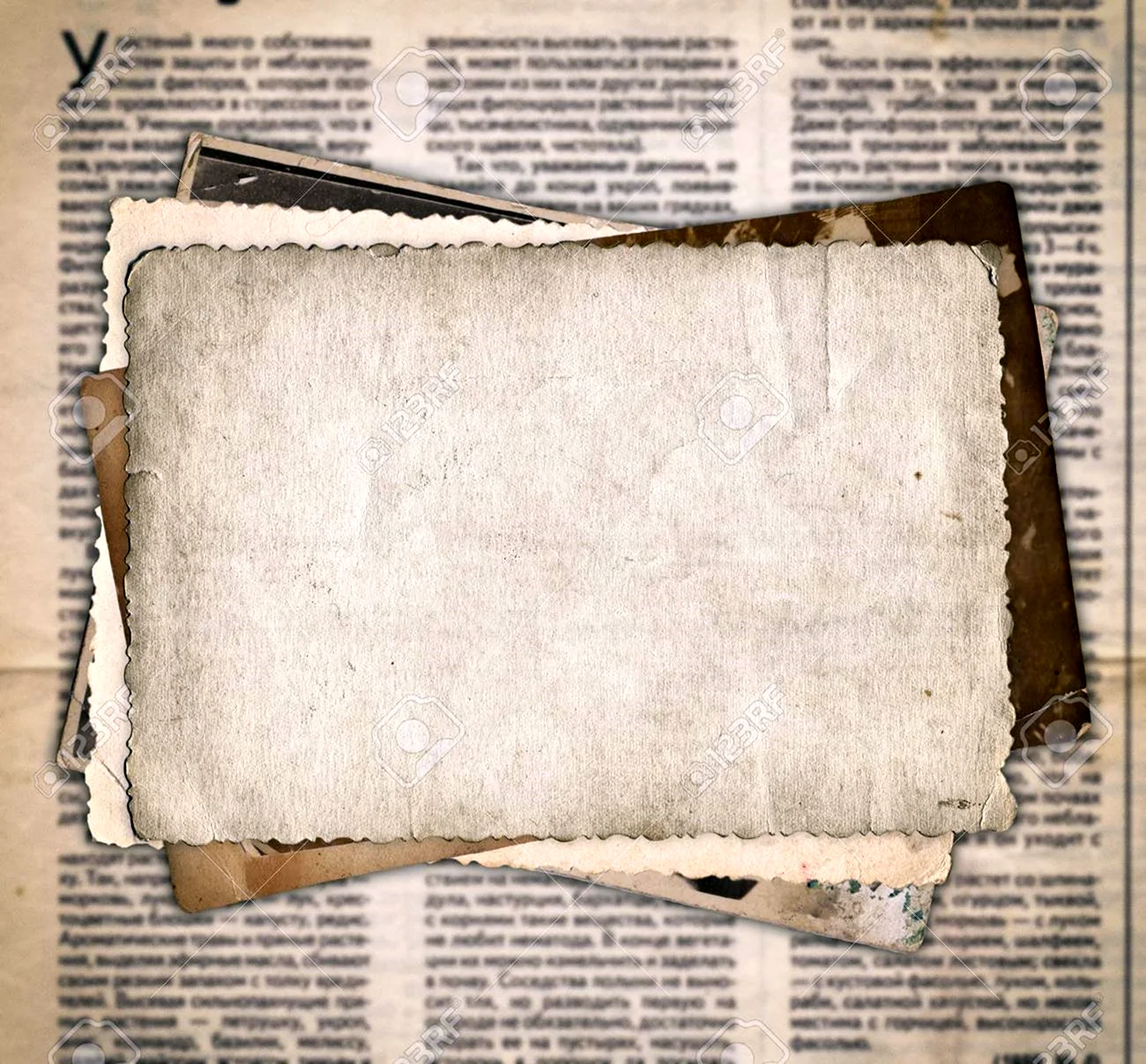 Старая газета в рамке