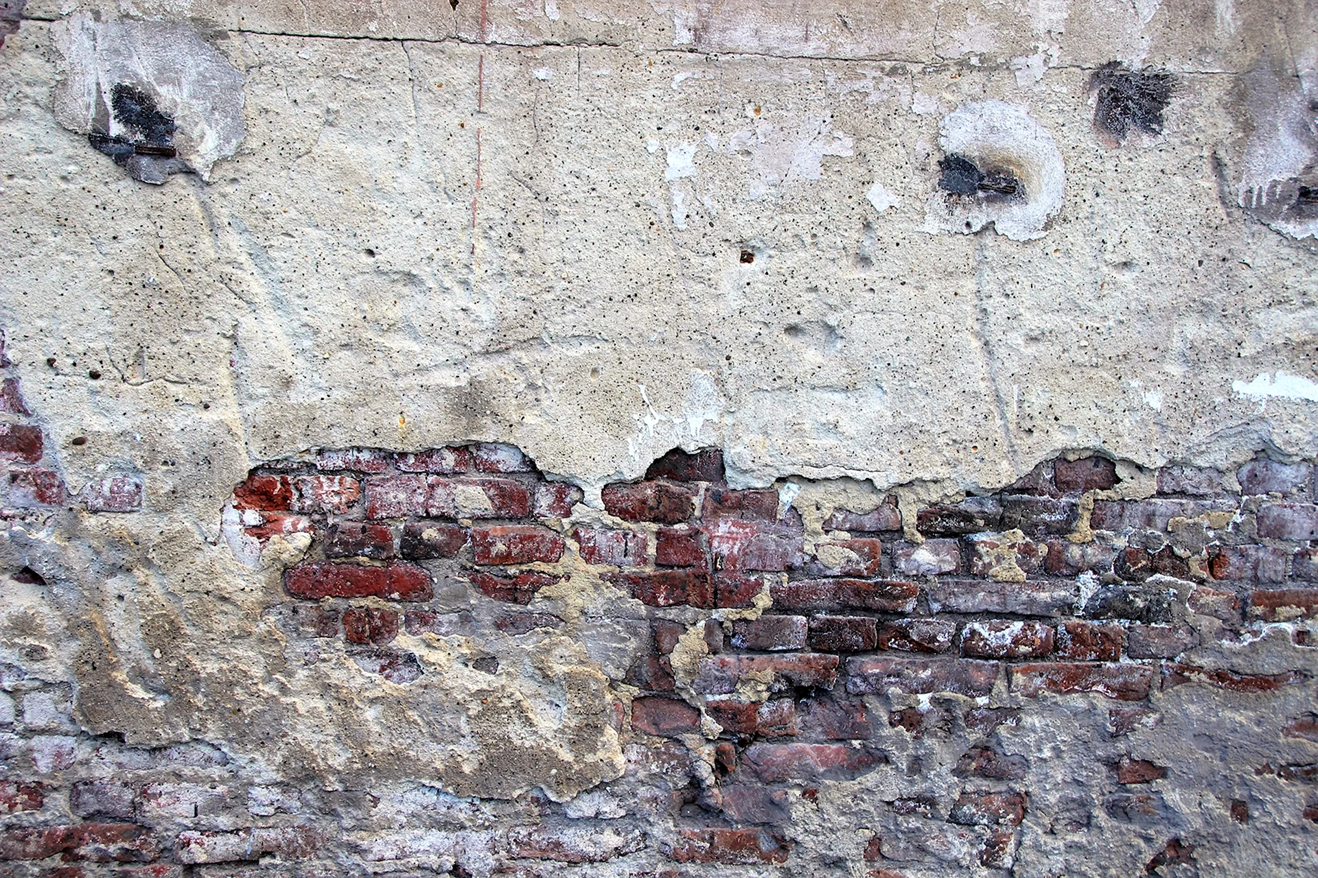 Старинная стена