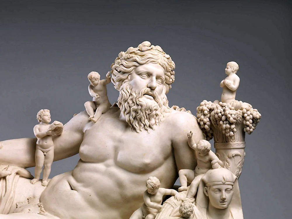Статуи богов древней Греции