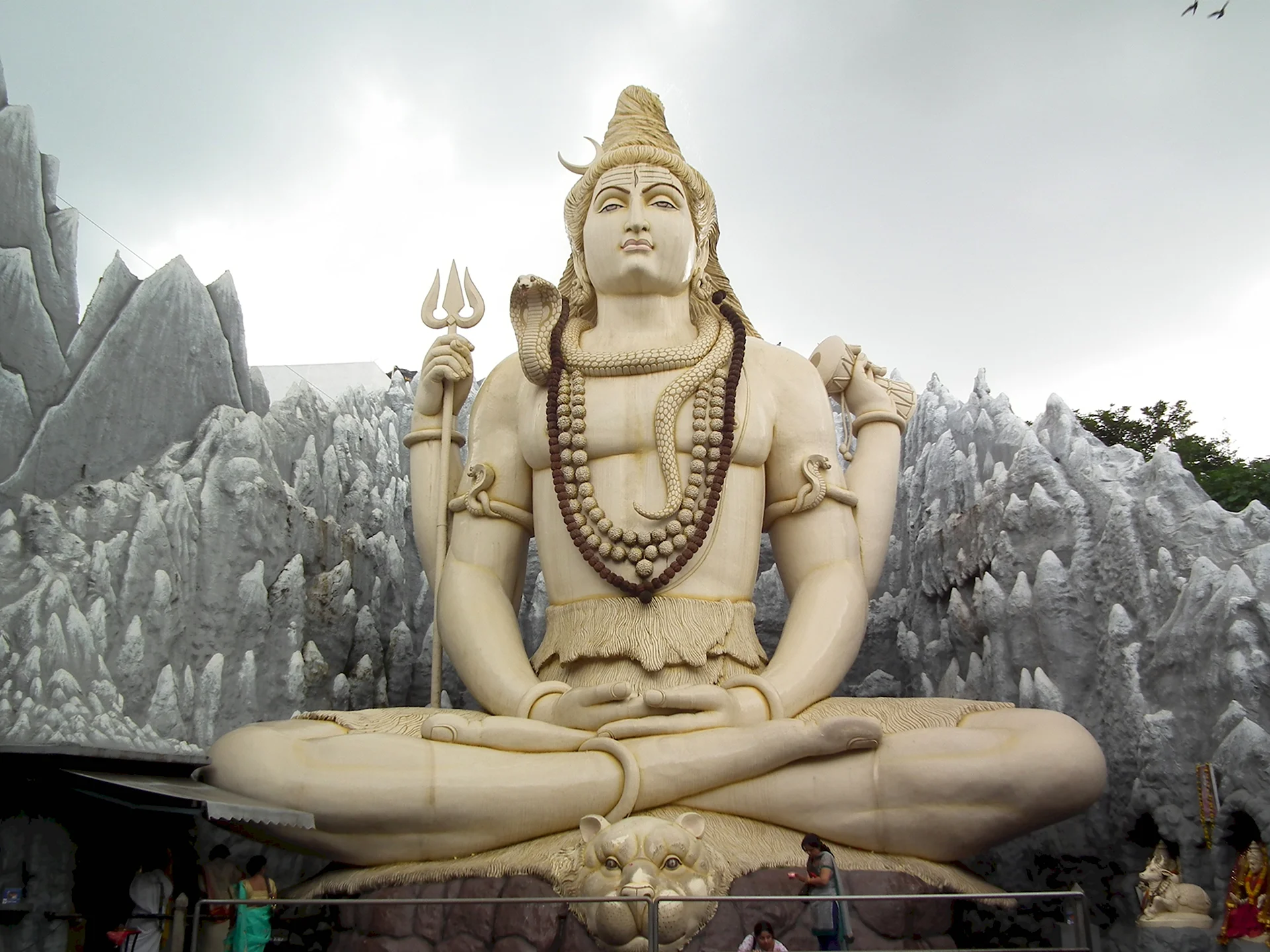 Статуя Адийоги Шива