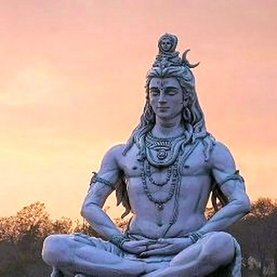Статуя Шивы Махашиваратри