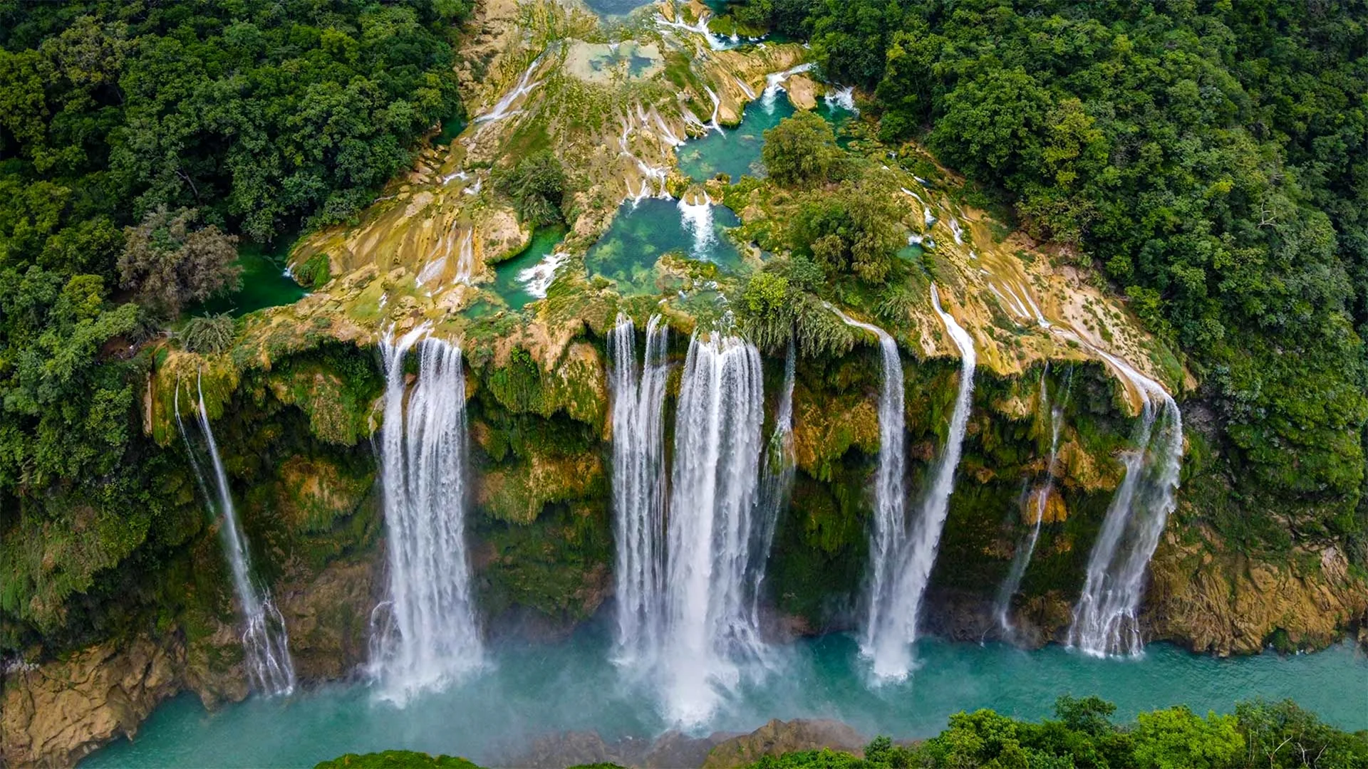 Тамульский водопад в Мексике