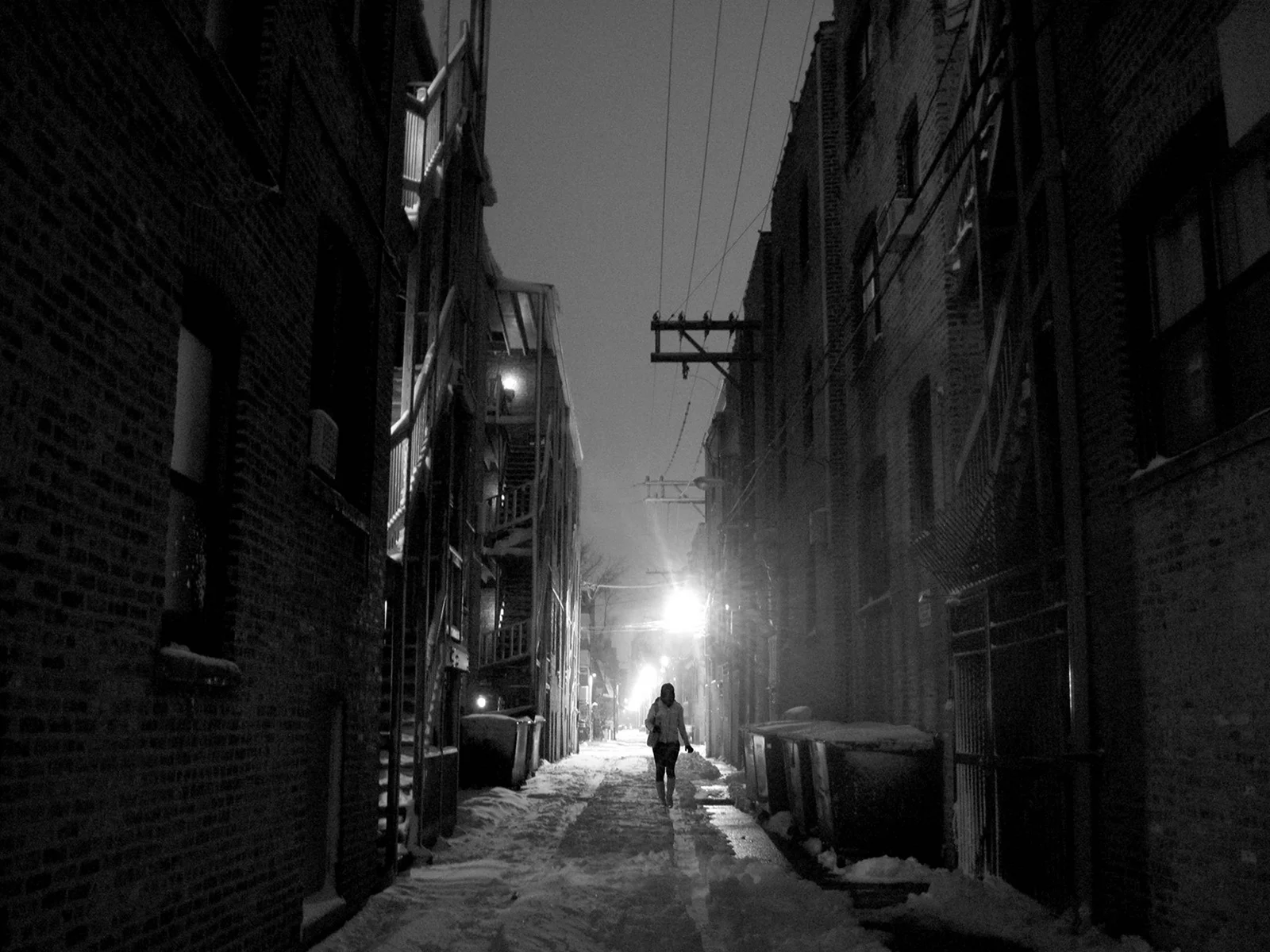 Темный переулок в Москве