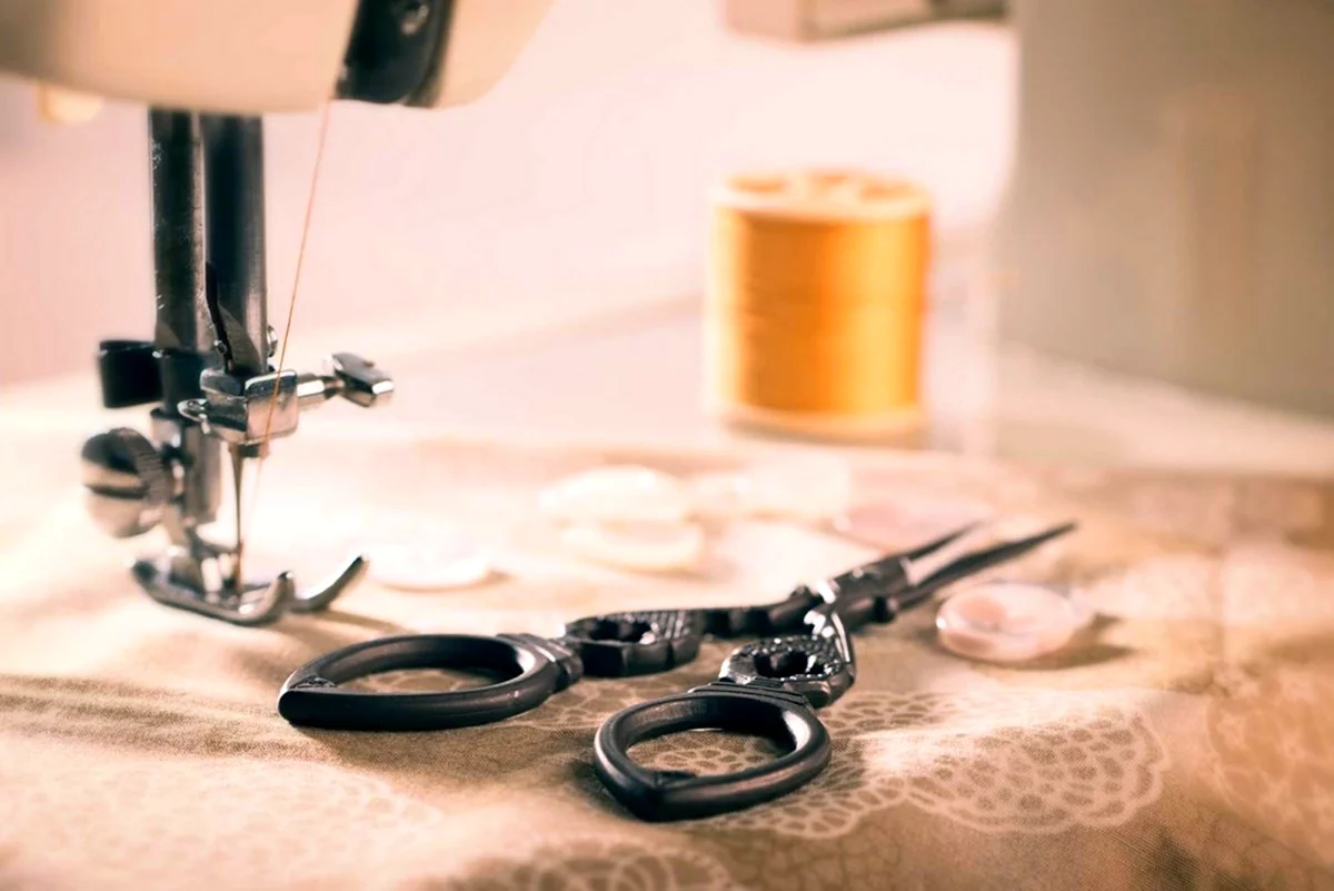 Ткани ножницы швейная машинка
