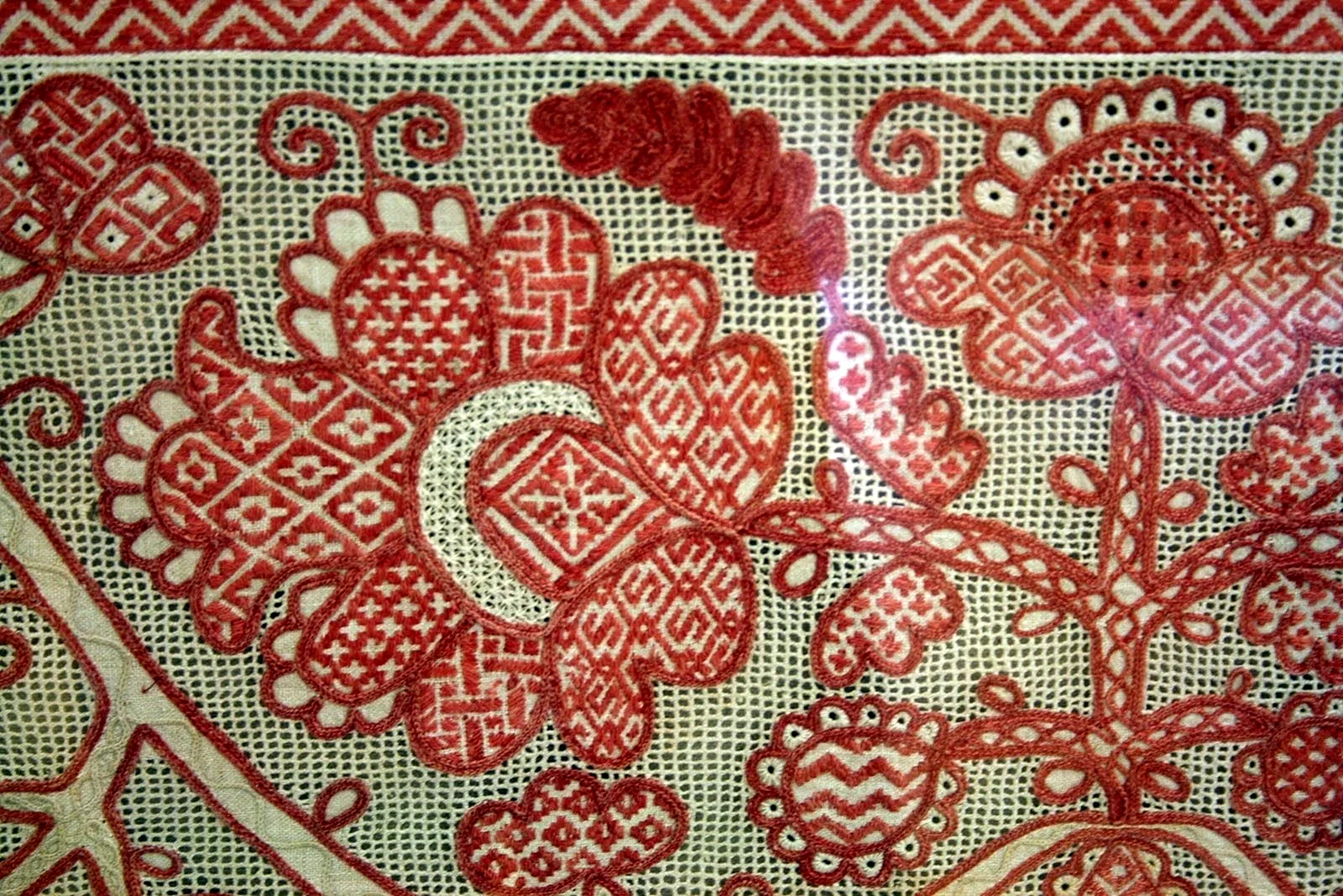 Традиционная Вологодская вышивка тамбурным швом