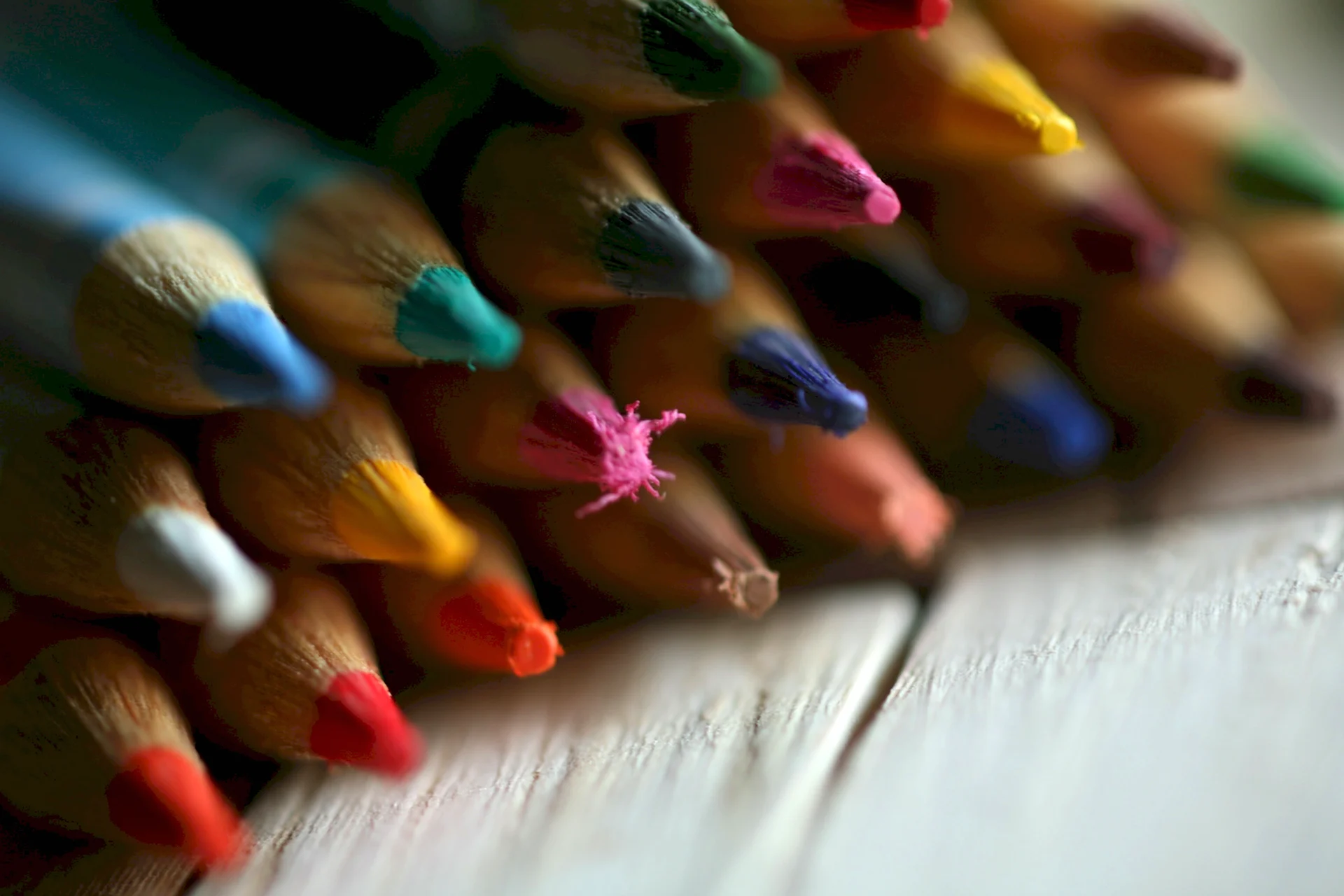 Цветные карандаши крупным планом