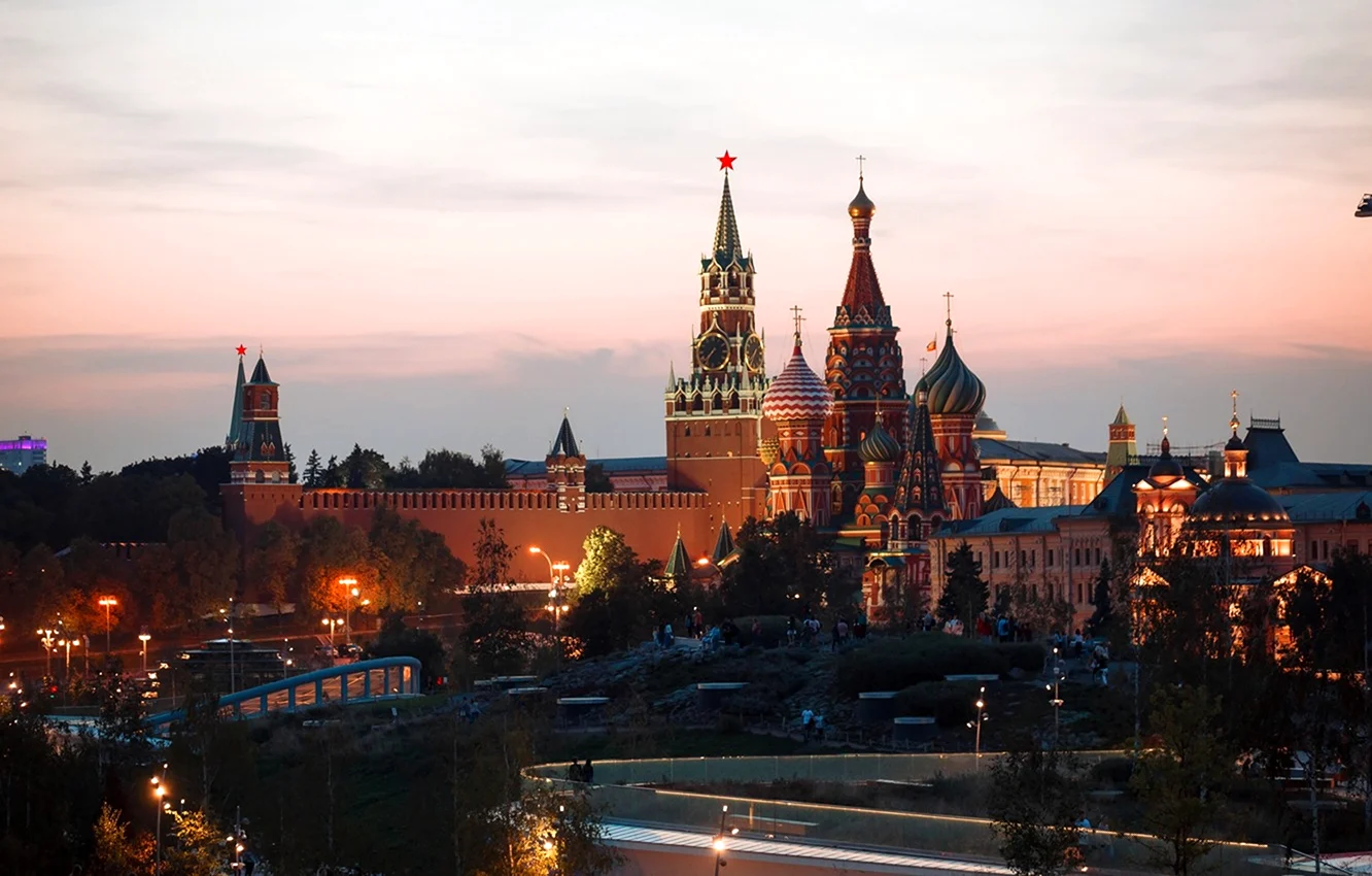 Вечерняя Москва Кремль
