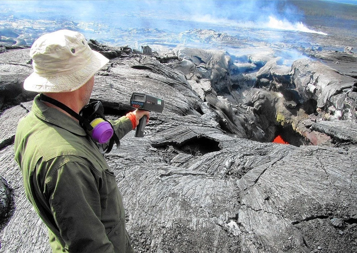 Вулкан и вулканологи