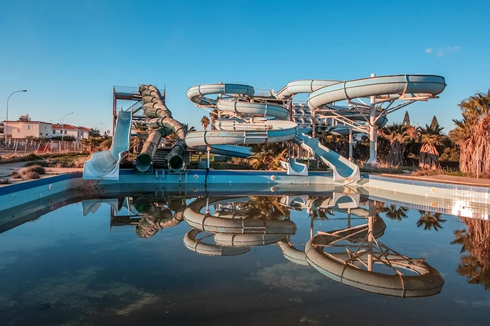 Заброшенный аквапарк на Кипре