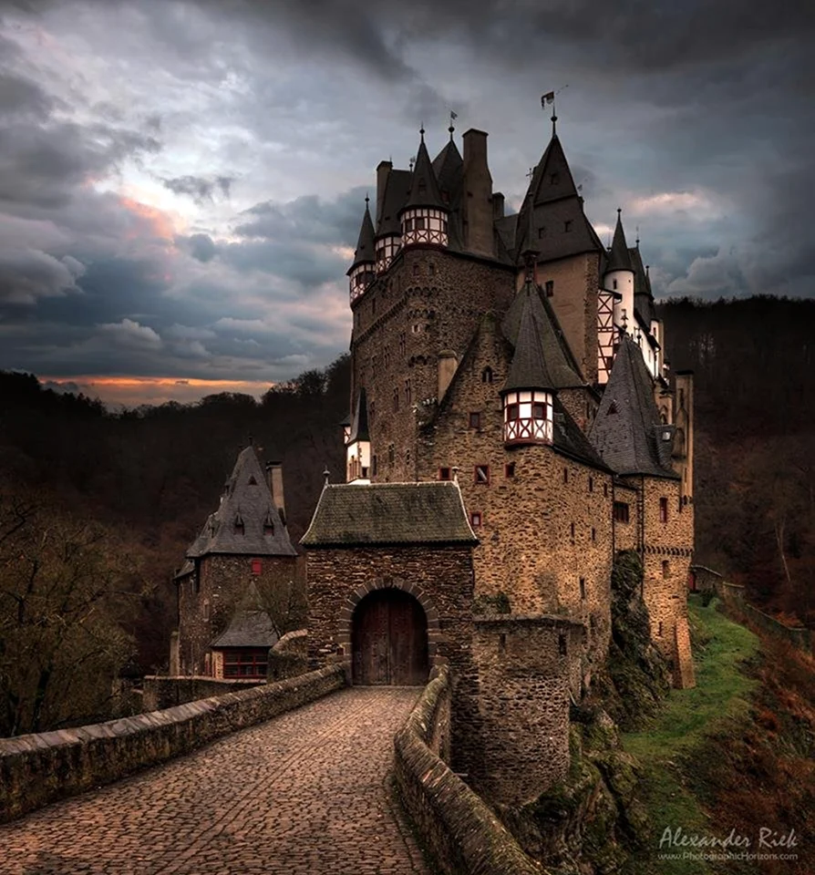 Замок Бург Эльц Германия