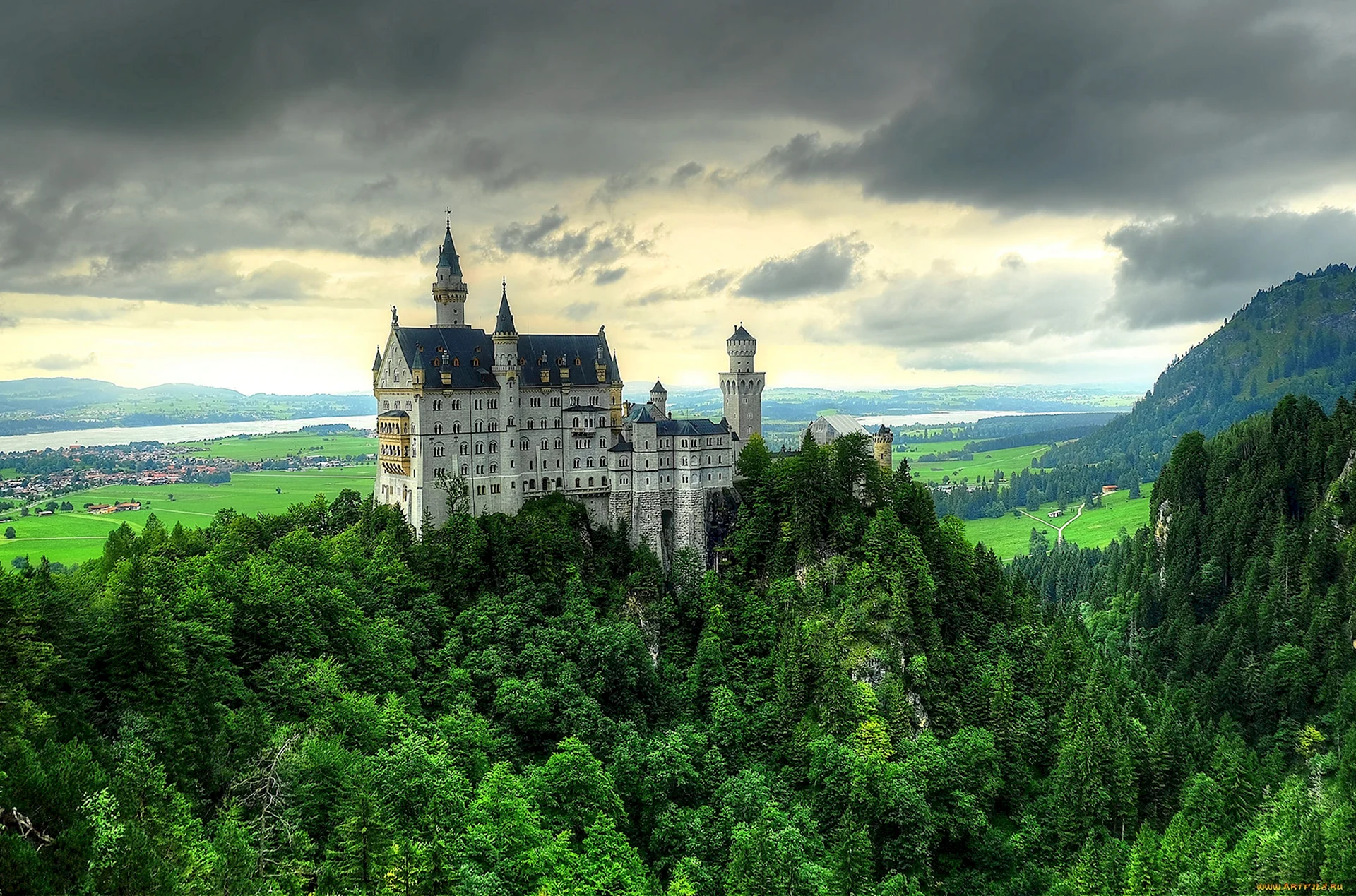 Замок Нойшванштайн Бавария Германия стиль
