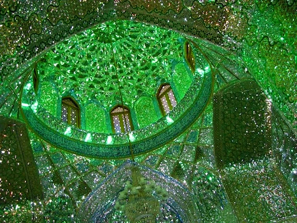 Зеркальная мечеть Шах-Черах Иран