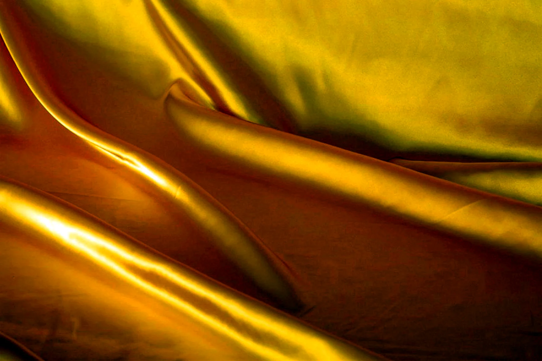 Золотая ткань