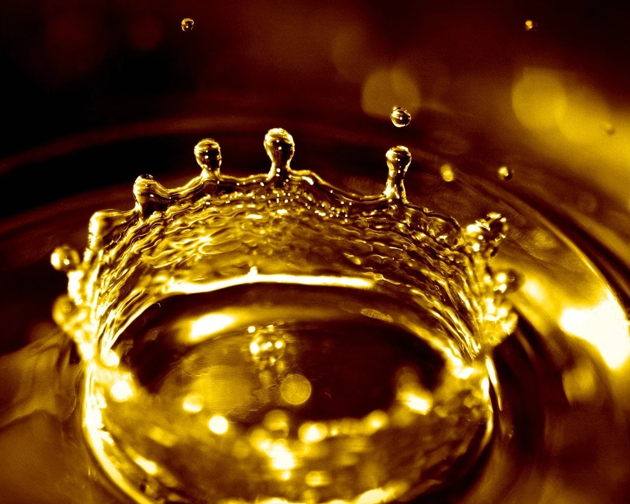 Золотая вода